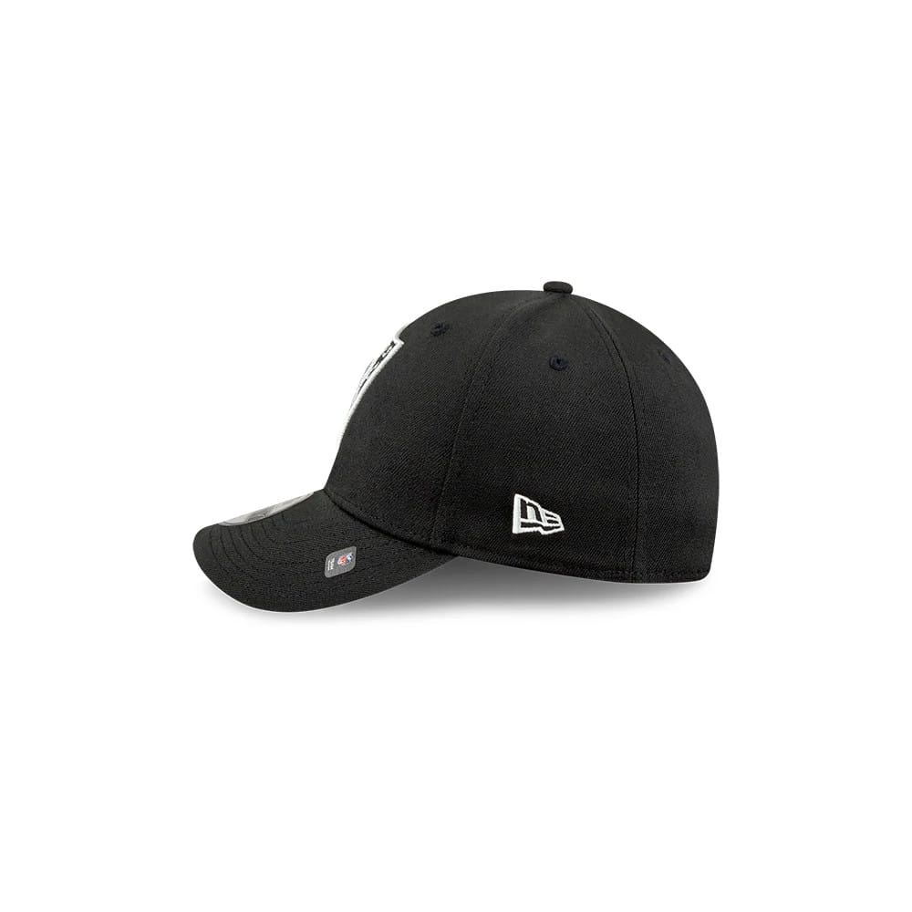 Las Vegas Raiders The League Black New Era 9FORTY Cap, side view showing the embroidered New Era flag logo on the left side of the structured black crown with a curved visor and a 9FORTY size sticker on the top.
