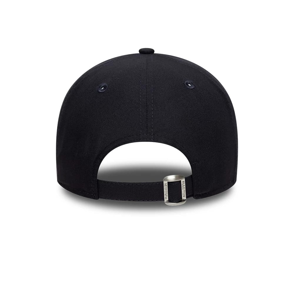 This is a New York Yankees Flawless Navy 9FORTY Cap 4