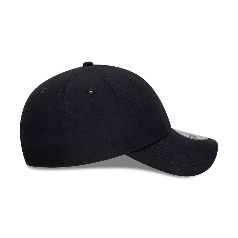 This is a New York Yankees Flawless Navy 9FORTY Cap 7