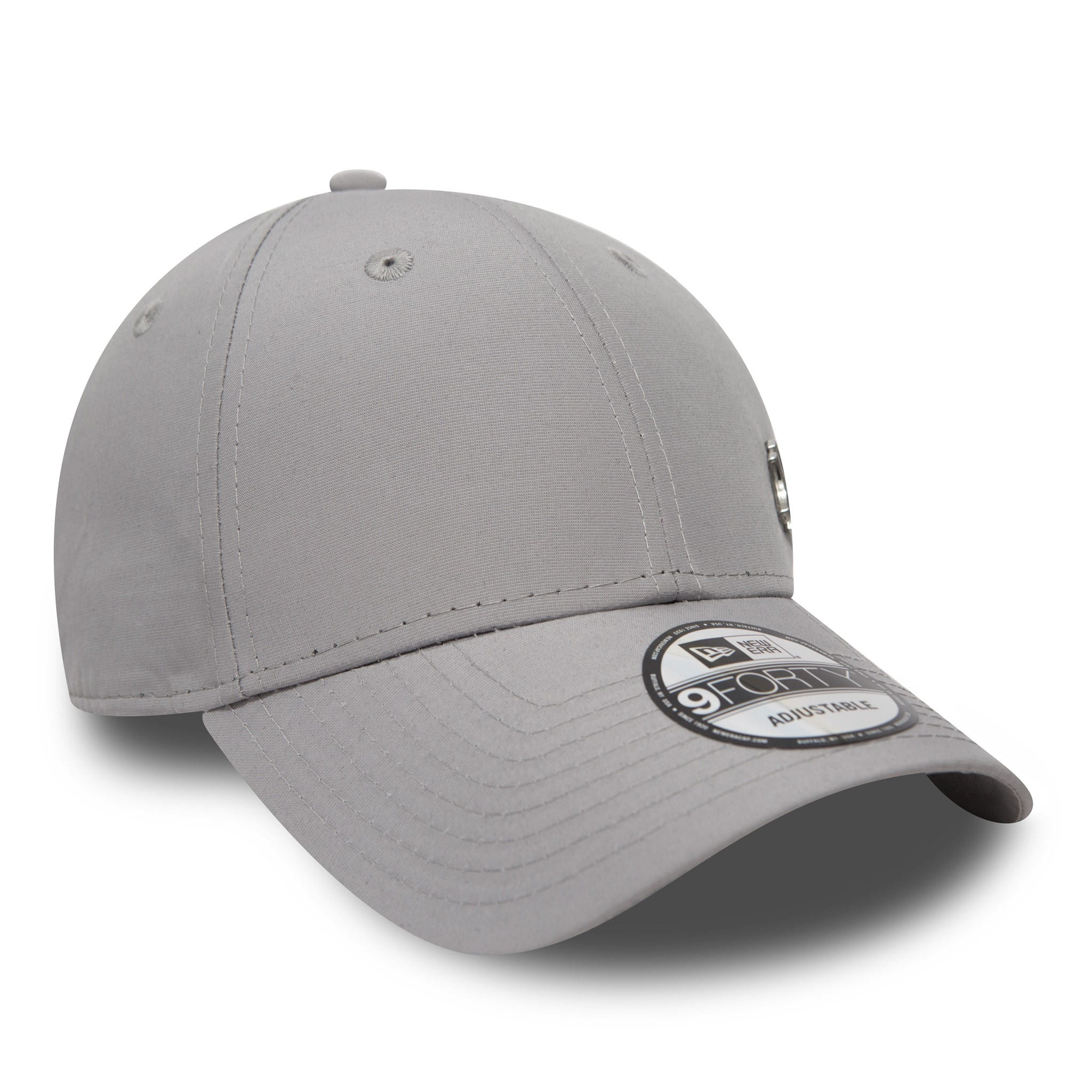 New York Yankees Flawless Grey New Era 9FORTY Cap, three-quarter view showing the raised white Yankees logo on the front panel, curved grey visor with a 9FORTY size sticker, and a structured six-panel crown with grey eyelets and a top button.