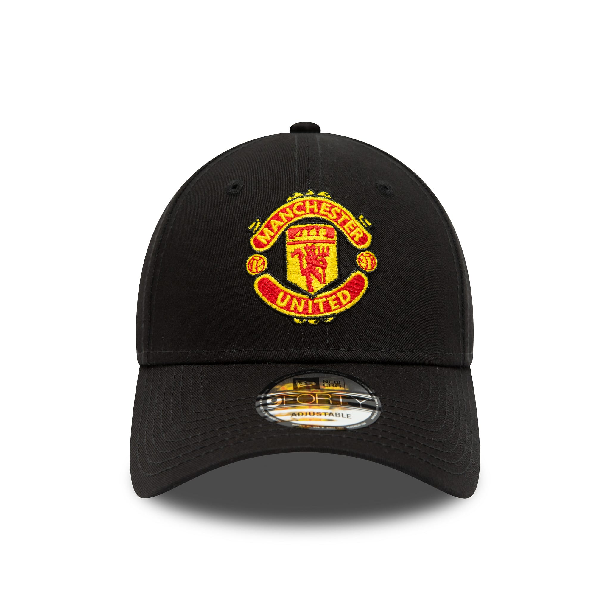 Manchester United Essential Black New Era 9FORTY Cap, front view showing the raised embroidered red and yellow club crest on the structured black crown, curved visor with 9FORTY size sticker, and central top button.