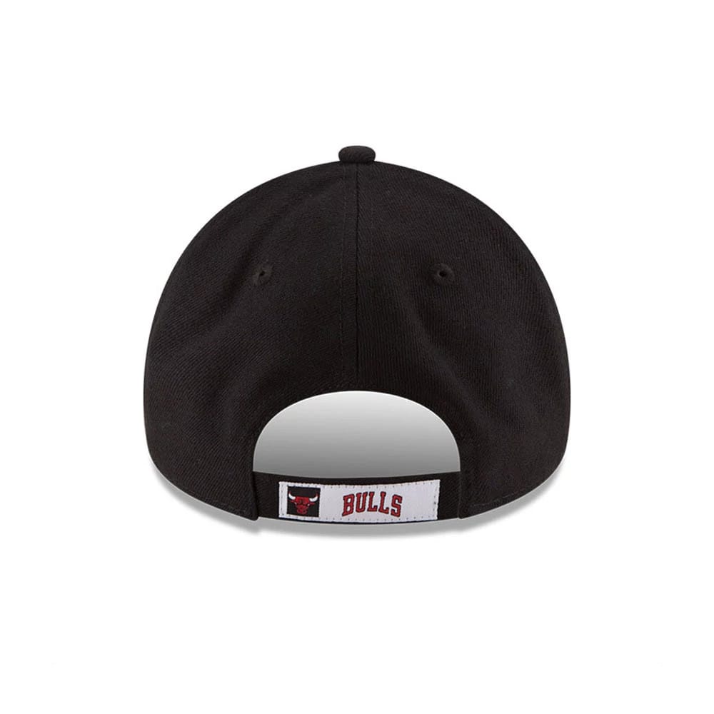 This is a Chicago Bulls Youth The League NBA Black 9FORTY Adjustable Cap 4