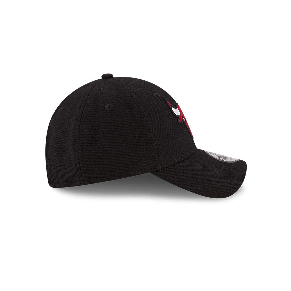 This is a Chicago Bulls Youth The League NBA Black 9FORTY Adjustable Cap 6