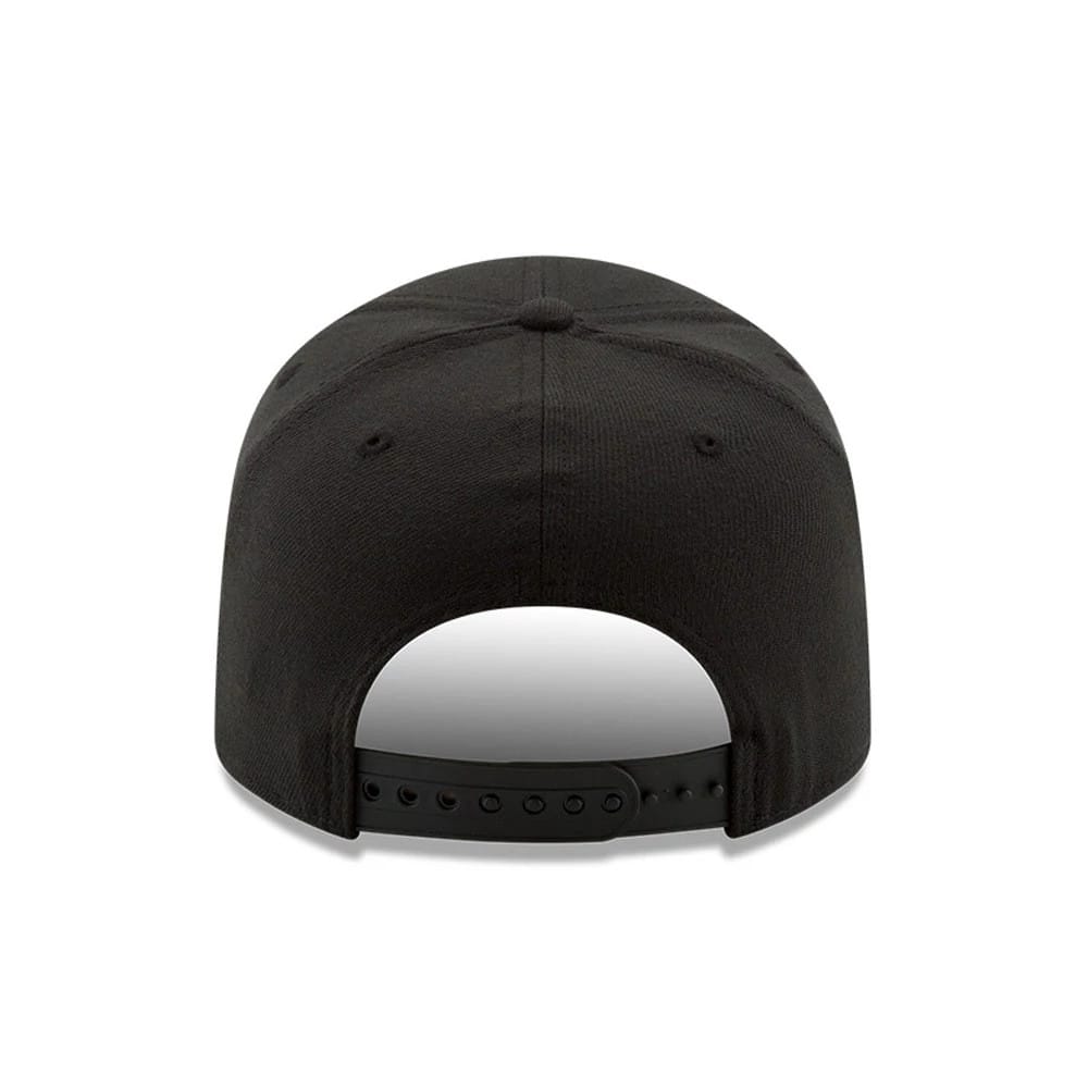This is a Chicago Bulls Black 9FIFTY Stretch Snap Cap 2