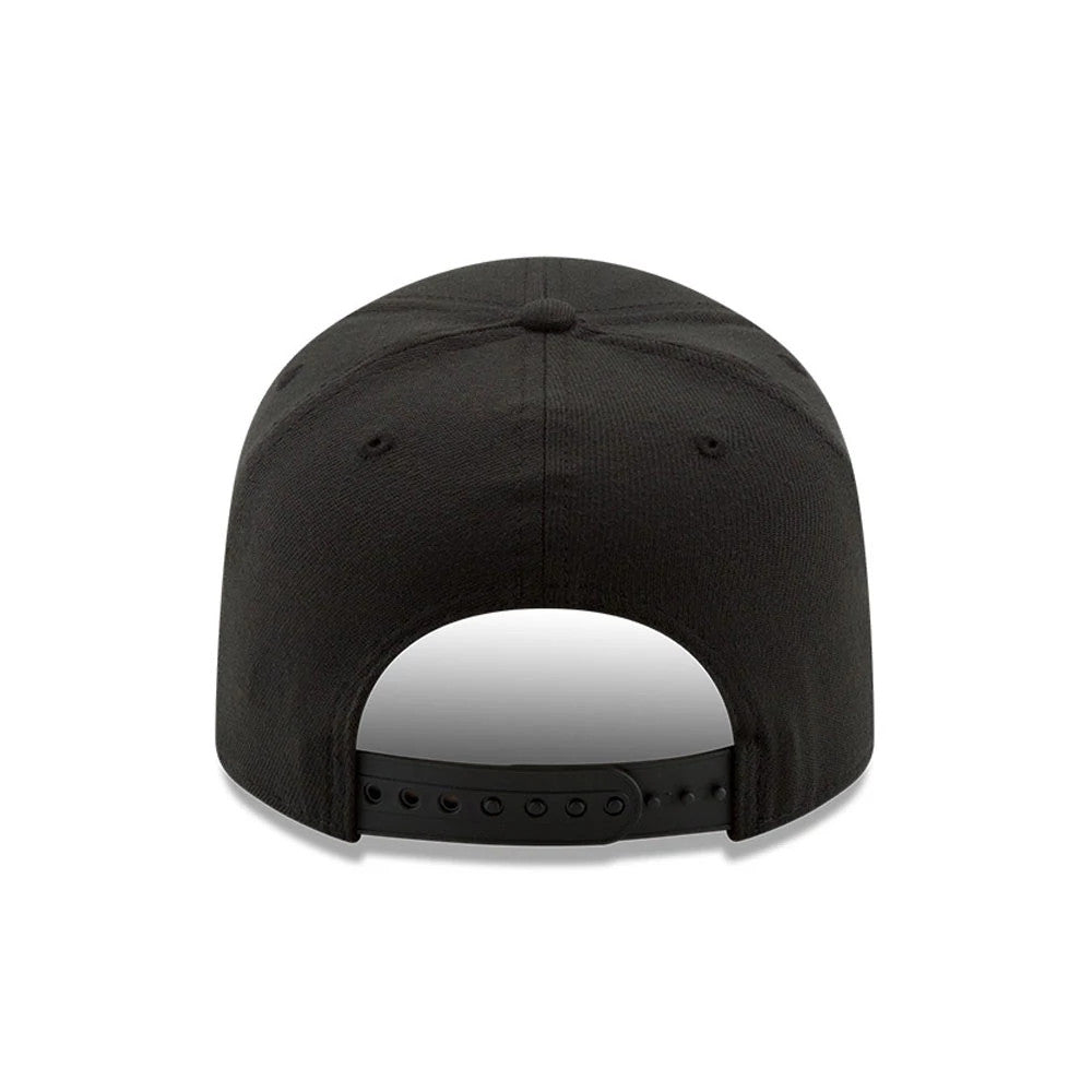 This is a Chicago Bulls Black 9FIFTY Stretch Snap Cap 2
