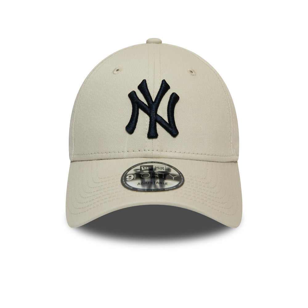 New York Yankees Essential Stone New Era 9FORTY Cap, front view showing the black raised embroidered NY logo on the structured stone crown, with eyelets and a curved visor featuring the 9FORTY size sticker.