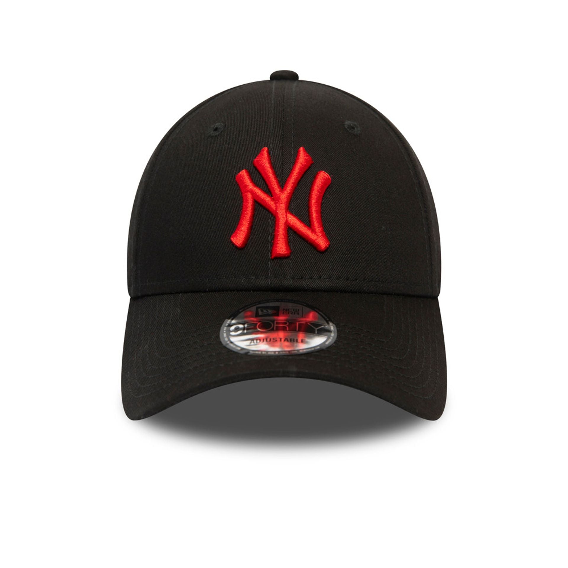 This is a New York Yankees Essential Logo Black 9FORTY Cap 2