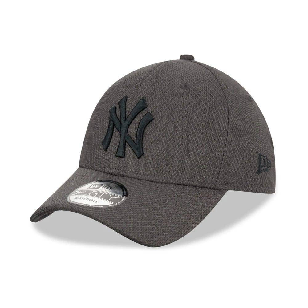 New York Yankees Grey New Era 9FORTY Cap, three-quarter view showing the raised black NY logo on the front panel, New Era flag logo on the left side, and 9FORTY size sticker on the curved visor.