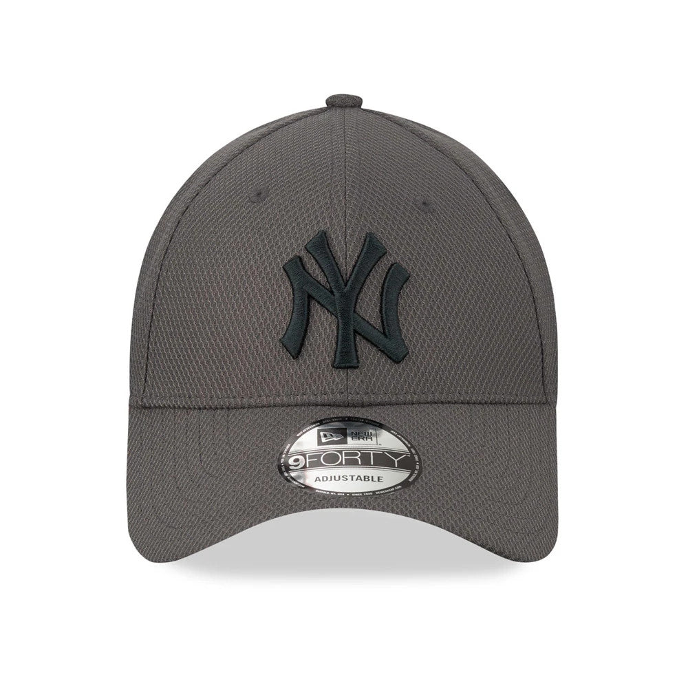 This is a New York Yankees Grey 9FORTY Cap 2