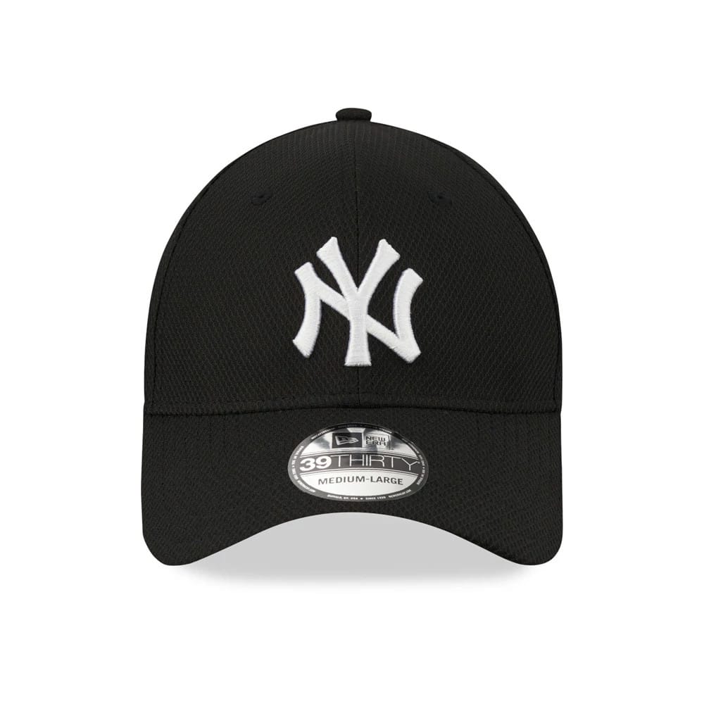 New York Yankees Black New Era 39THIRTY Cap, front view showing the white embroidered NY logo on the structured black crown, with a curved visor and a 39THIRTY size sticker on top.