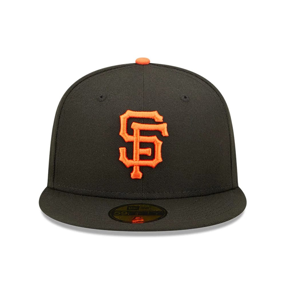 San Francisco Giants Authentic On Field Game Black New Era 59FIFTY Cap, front view showing the raised orange SF logo embroidered on the structured black crown, with a gold 59FIFTY size sticker on the black visor.