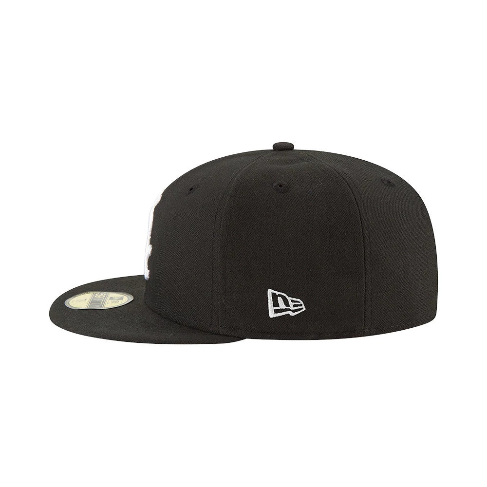 This is a Chicago White Sox Authentic On Field Game Black 59FIFTY Cap 7