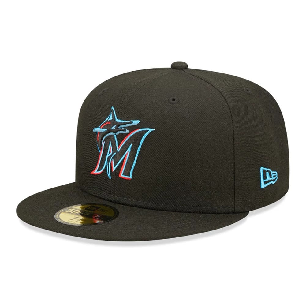 Miami Marlins Authentic On Field Game Black New Era 59FIFTY Fitted Cap, three-quarter view showing the raised front panel logo in aqua and red embroidery, the New Era flag logo on the left side, and the gold 59FIFTY size sticker on the visor.