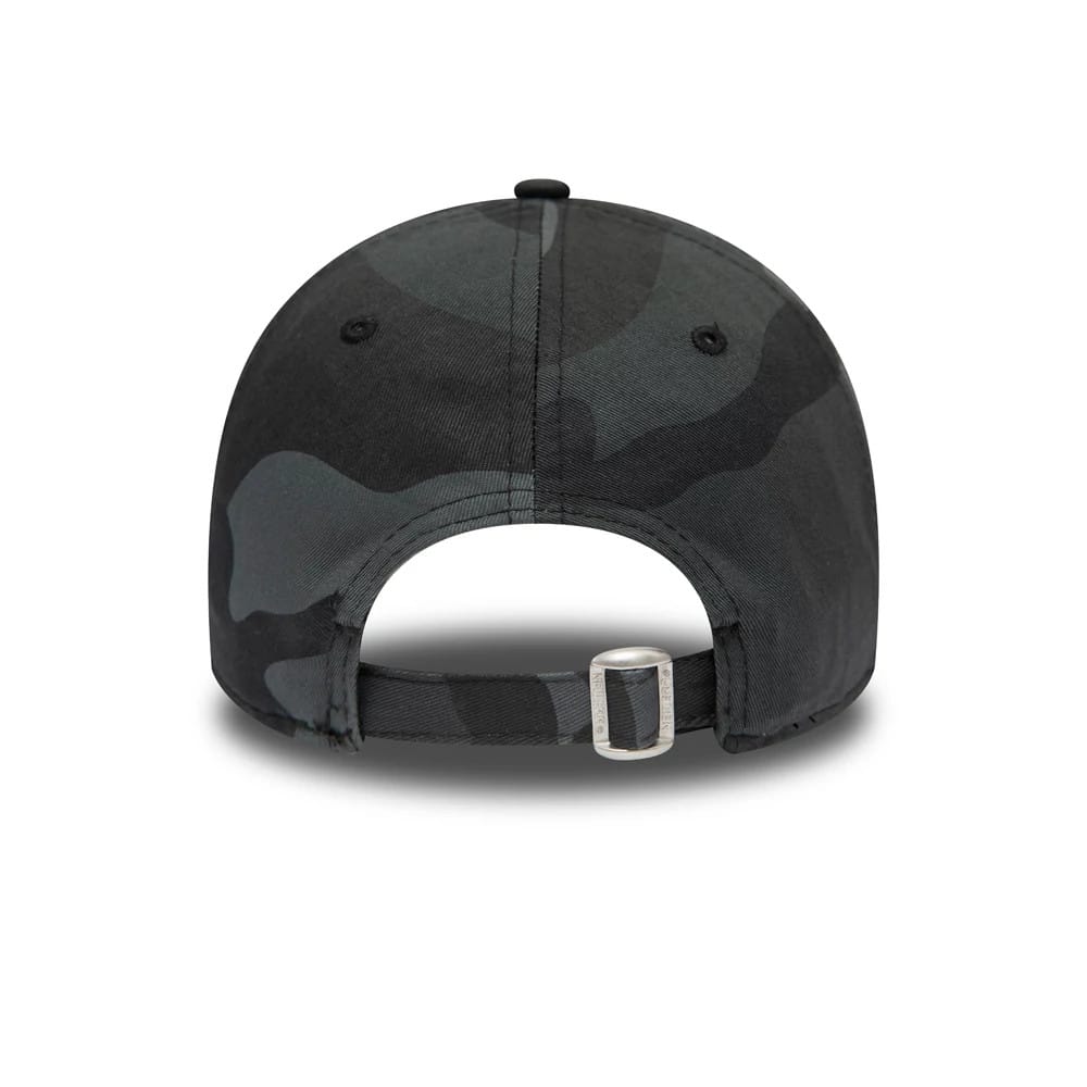 This is a New York Yankees Kids Grey Camo 9FORTY Cap 2