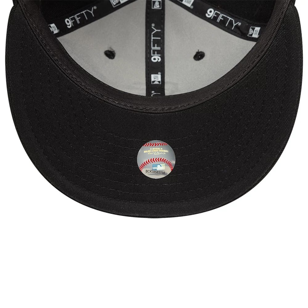 This is a San Francisco Giants MLB X Saint Mxxxxxx Black Retro Crown 9FIFTY Snapback Adjustable Cap 7