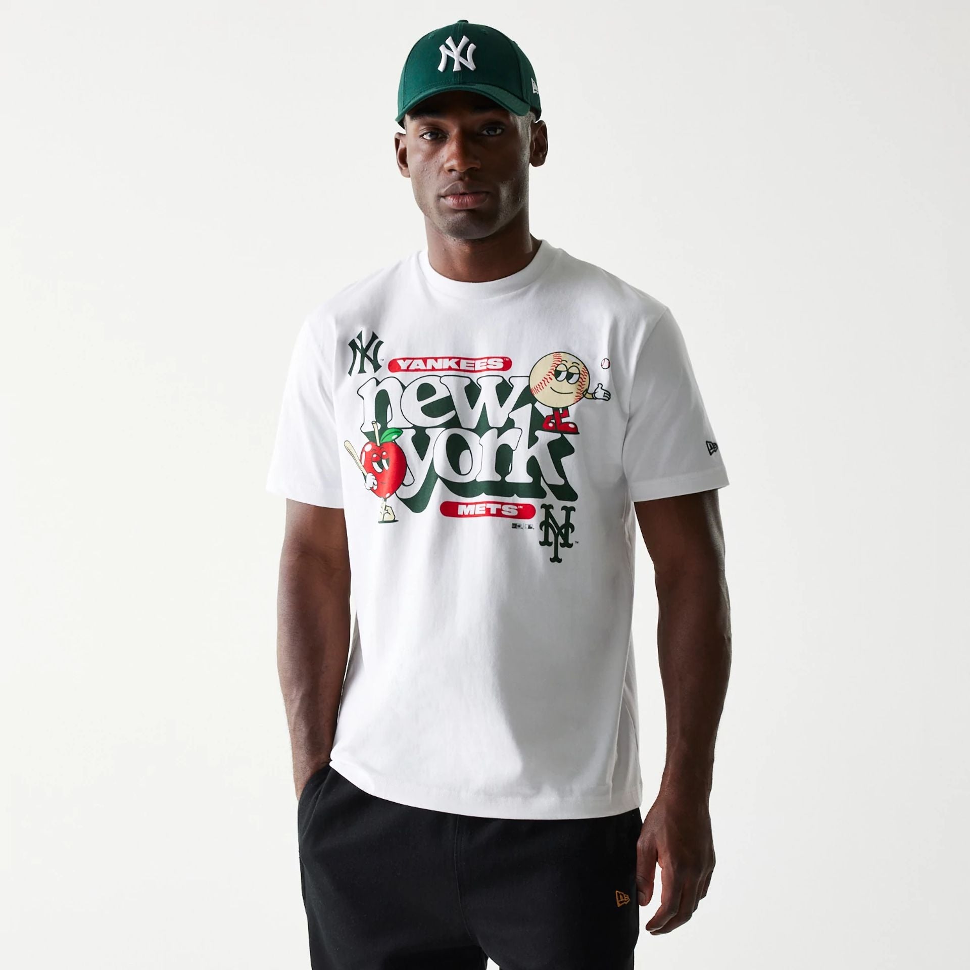 The Male model is wearing New York MLB Souvenir White Oversized T-Shirt 1