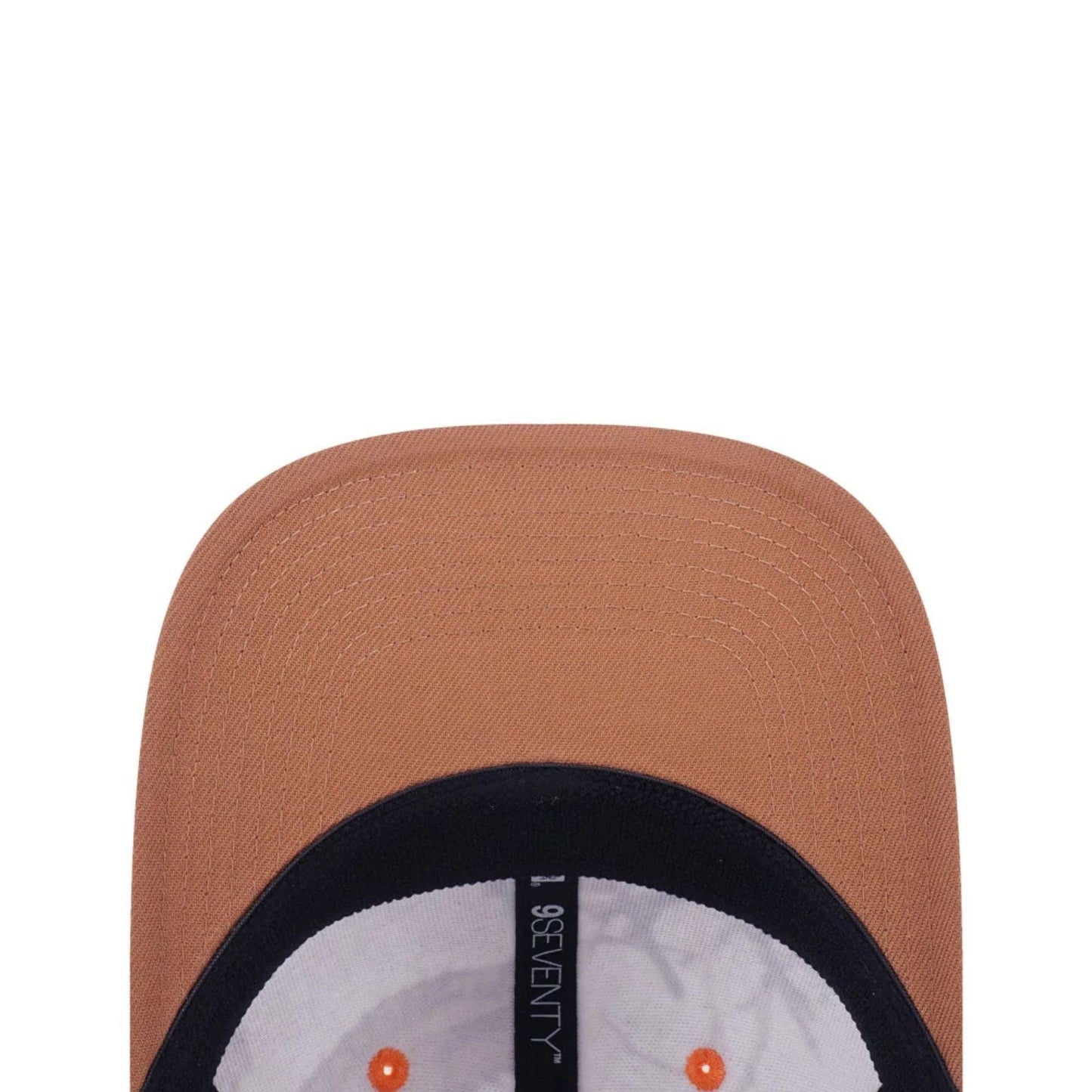 This is a New Era Earthy Skin Real Tree Snow 9SEVENTY Stretch Snap Adjustable Cap 5