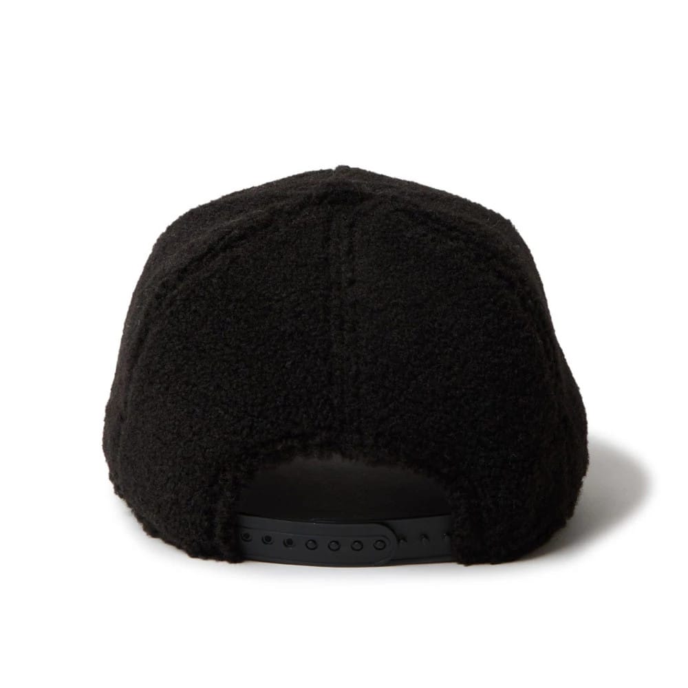 This is a Womens New Era Oval Logo Boa Black 9FORTY A-Frame Adjustable Cap 3