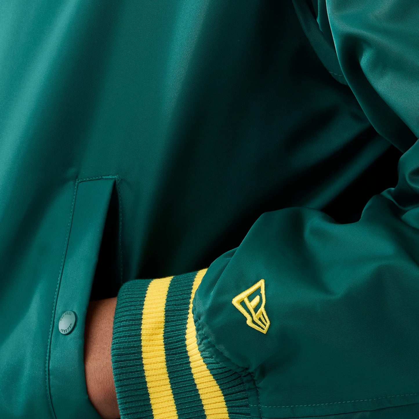 The Male model is wearing Oakland Athletics MLB Authentic Green Stadium Jacket 7