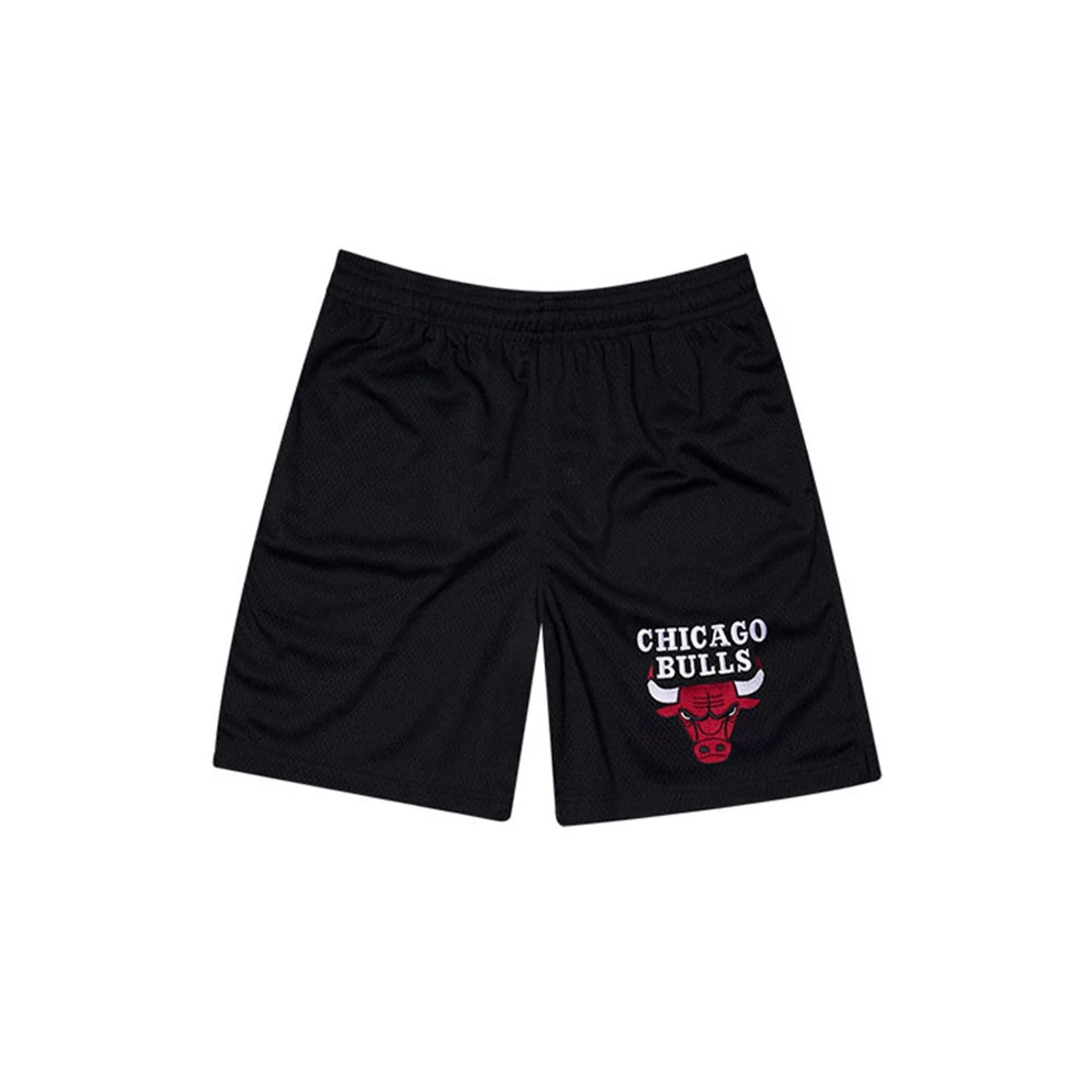 The model is wearing these NBA Mesh Chicago Bulls Oversized Shorts in black. 1