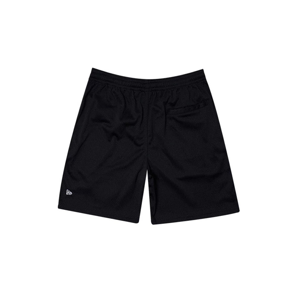 The model is wearing these NBA Mesh Chicago Bulls Oversized Shorts in black. 2