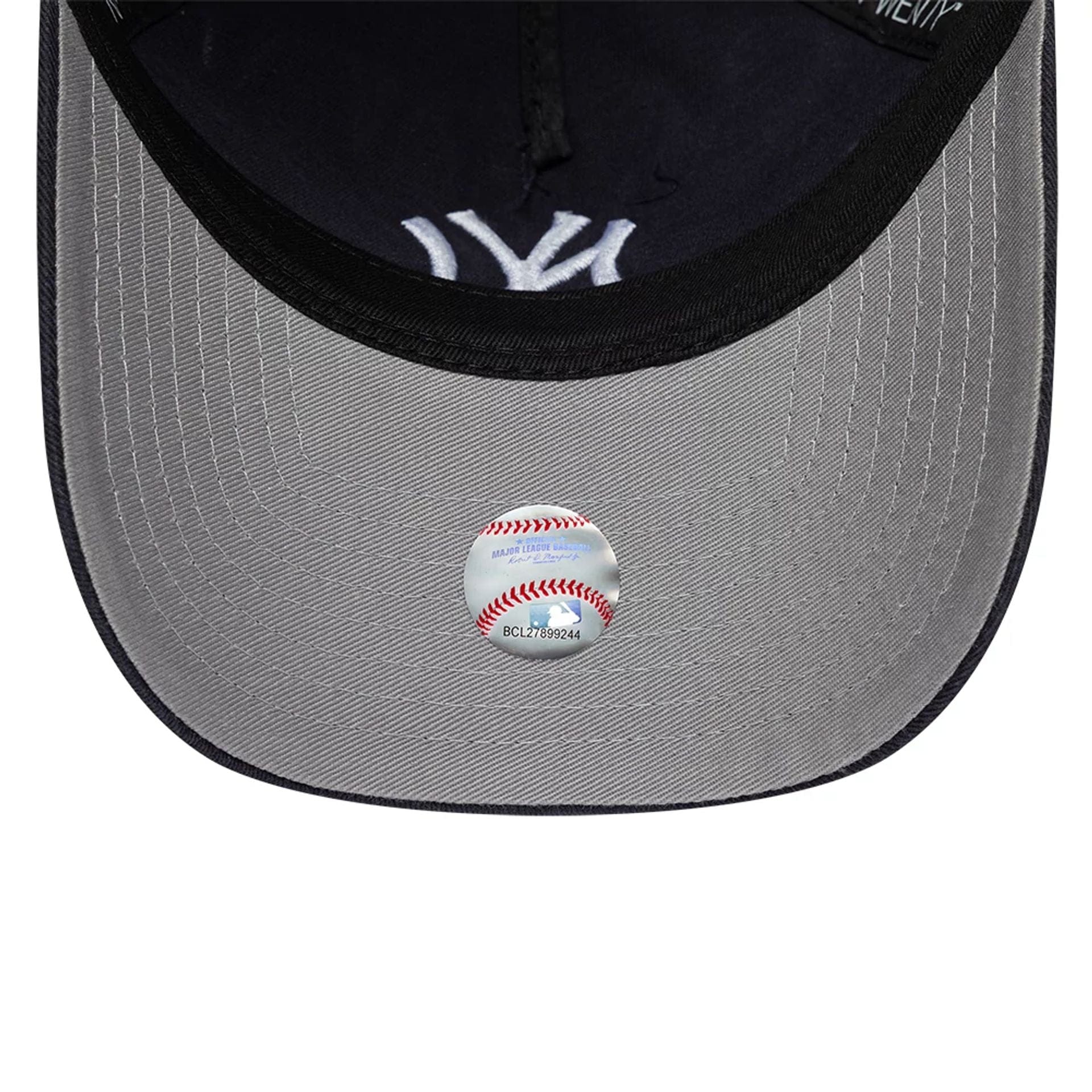 Pictured is this MLB New York Yankees 9TWENTY A-Frame Adjustable cap in navy. 2