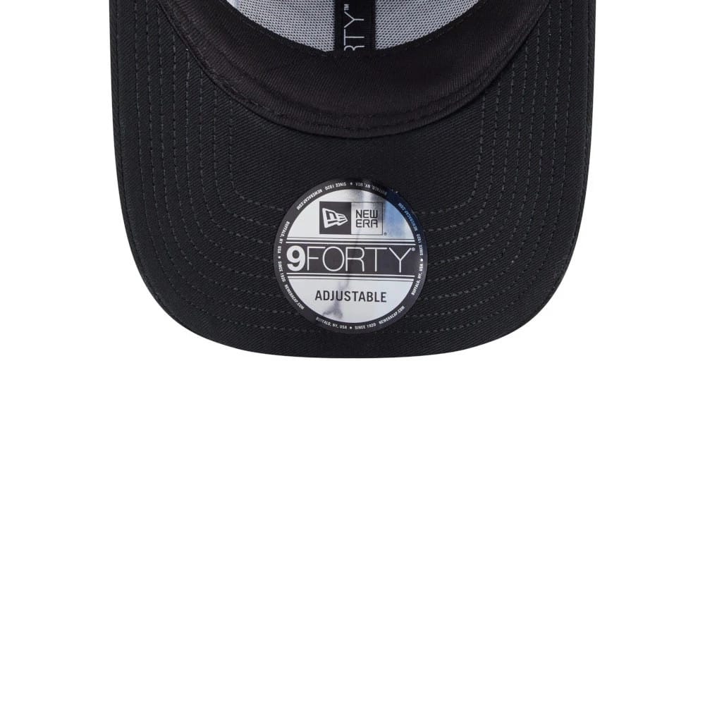 New York Yankees MLB Mix League Black New Era 9FORTY Adjustable Cap, inside view showing the 9FORTY size sticker on the black curved visor, with black sweatband and grey taping along the seams.