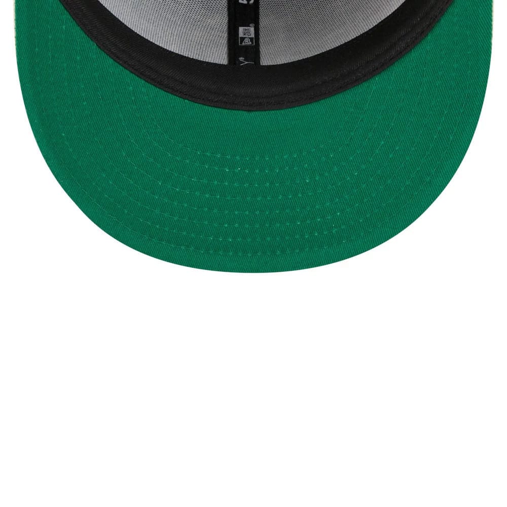 San Francisco Giants MLB Stripes Dark Grey New Era 59FIFTY Fitted Cap, inside view showing the green undervisor, black inner sweatband and grey taping with branding details along the seam.