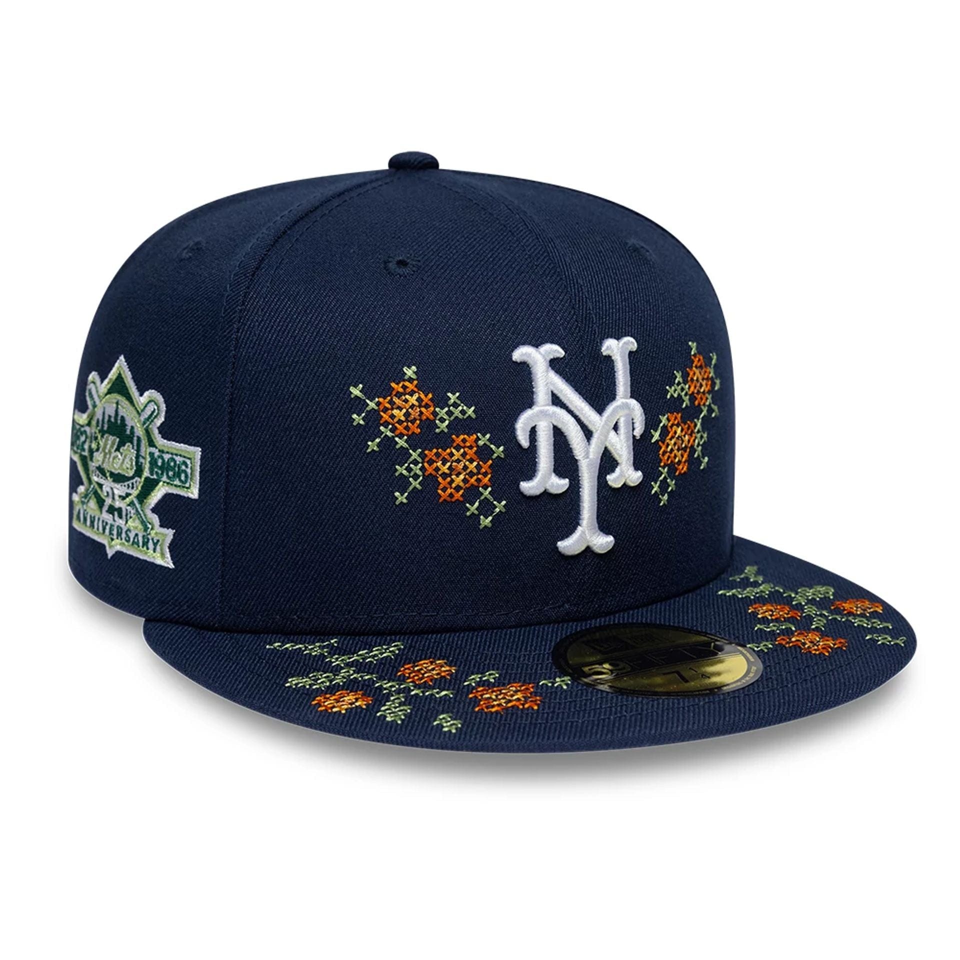 Pictured is this MLB Garden New York Mets 59FIFTY Fitted cap in dark blue. 1