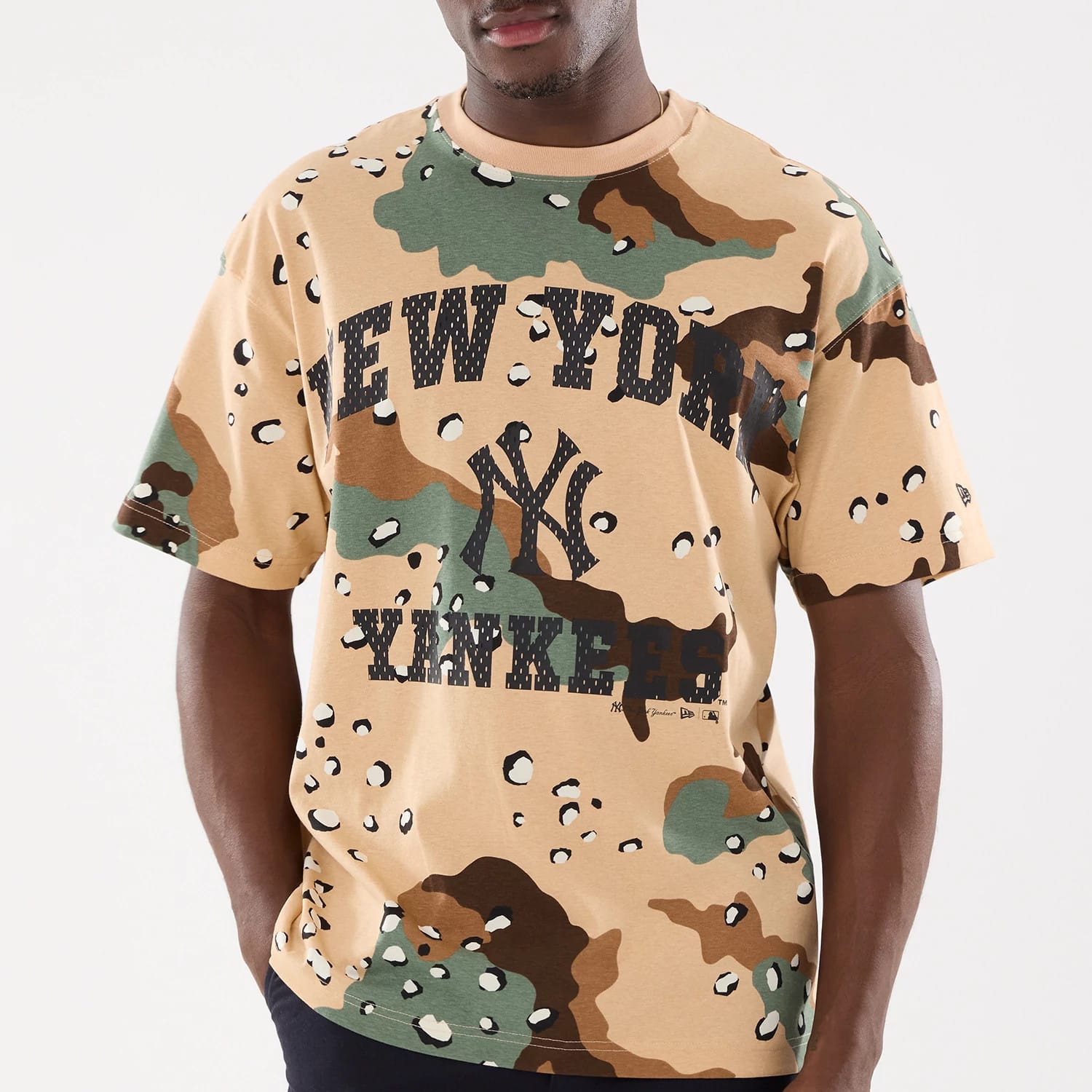 The model is wearing this MLB Camo New York Yankees T-Shirt in Desert Camo . 3