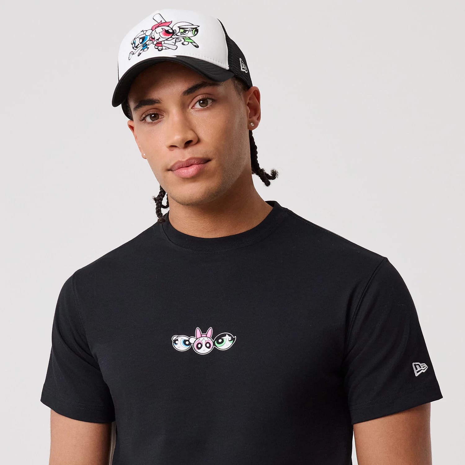 The model is wearing this Powerpuff Girls T-Shirt in black. 3