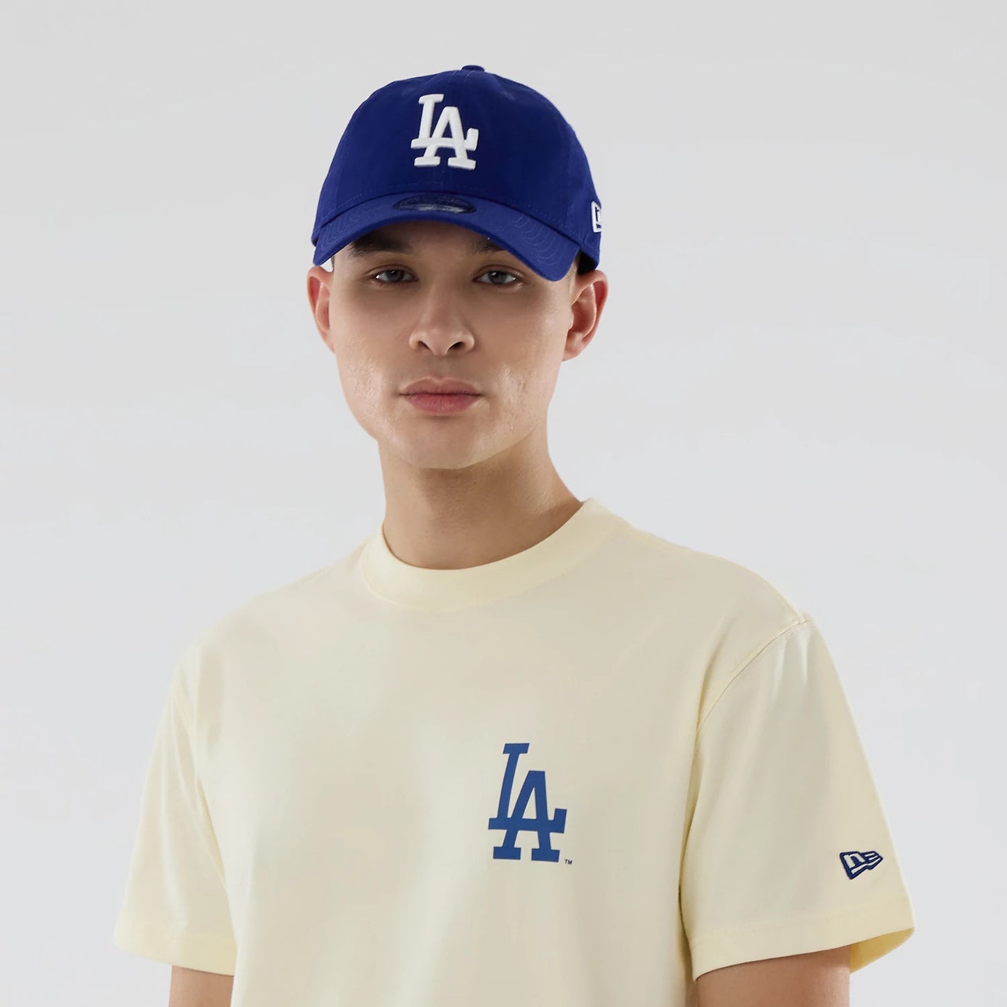 The model is wearing this MLB City Series LA Dodgers T-Shirt in white. 7