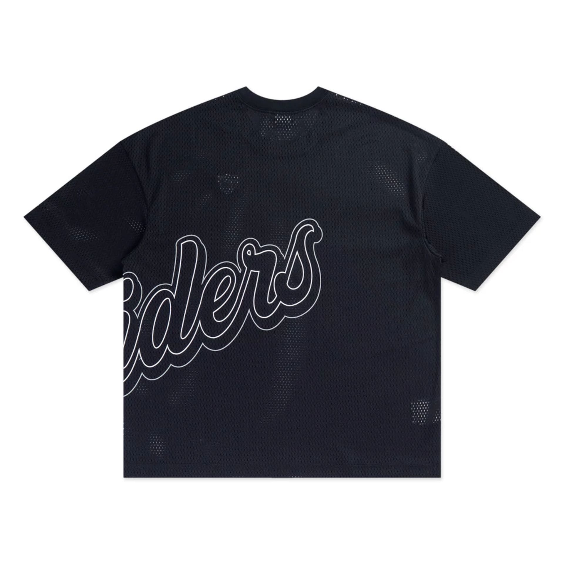 The model is wearing this NFL Mix League Las Vegas Raiders Oversized Mesh T-Shirt in black. 2