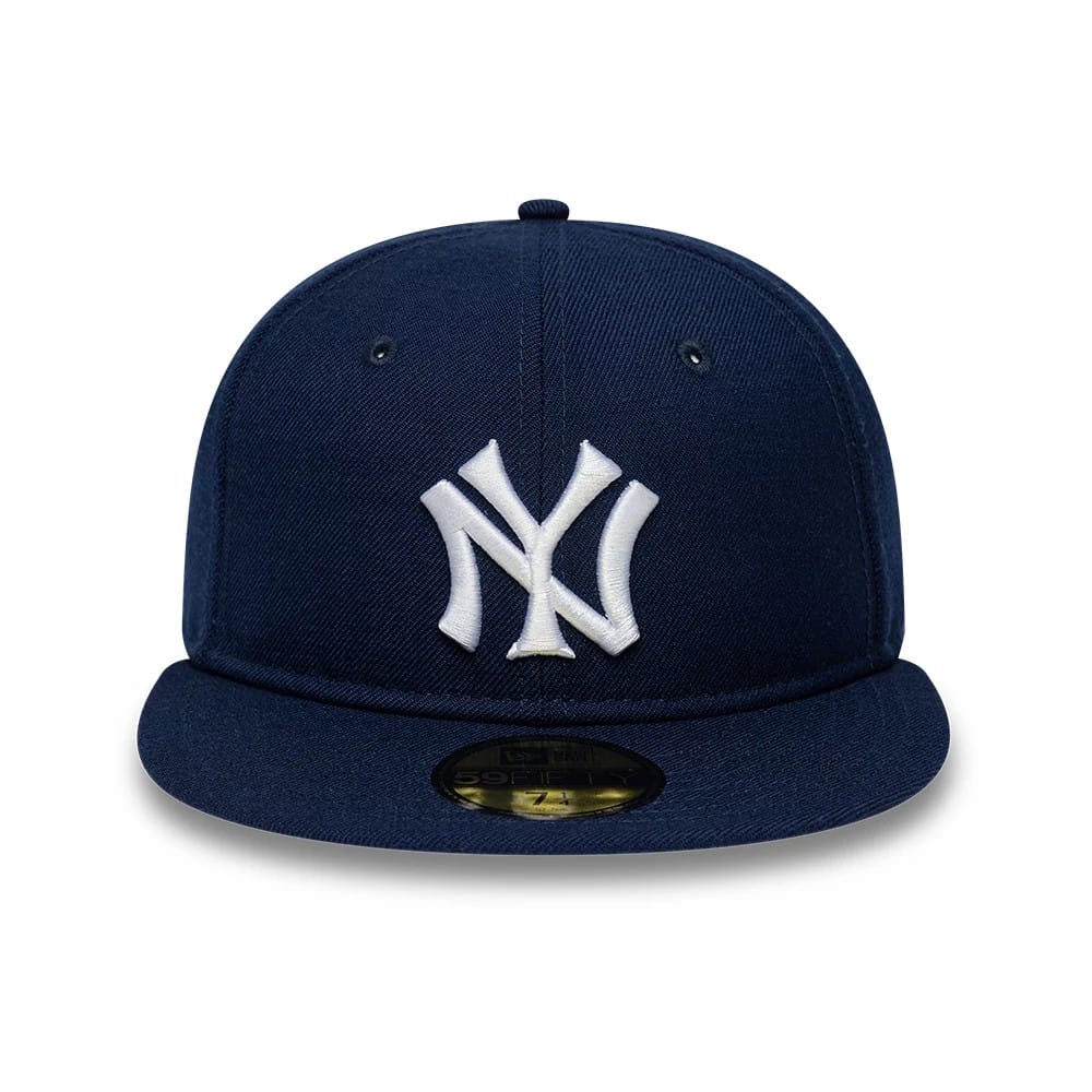 Pictured is this MLB Reserve New York Yankees 59FIFTY Fitted cap in dark blue. 3