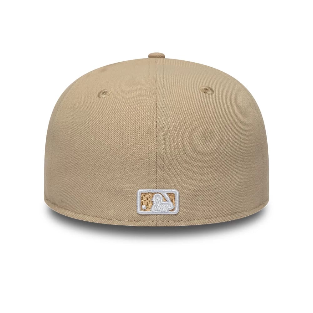 Pictured is this MLB College Varsity New York Yankees Low Profile 59FIFTY Fitted cap in beige. 7