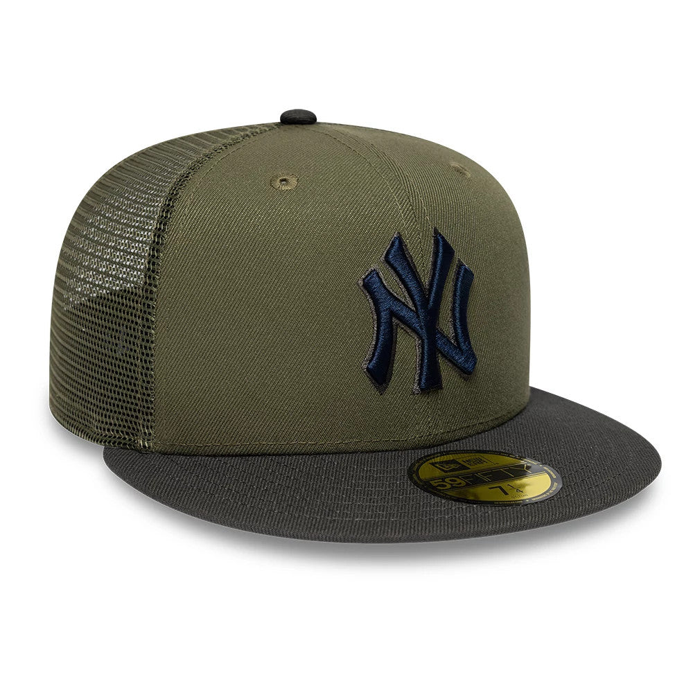 Pictured is this MLB Hydrangea New York Yankees 59FIFTY Fitted cap in green. 4