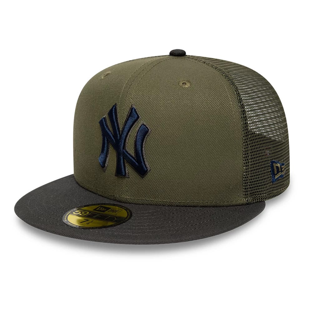 Pictured is this MLB Hydrangea New York Yankees 59FIFTY Fitted cap in green. 1