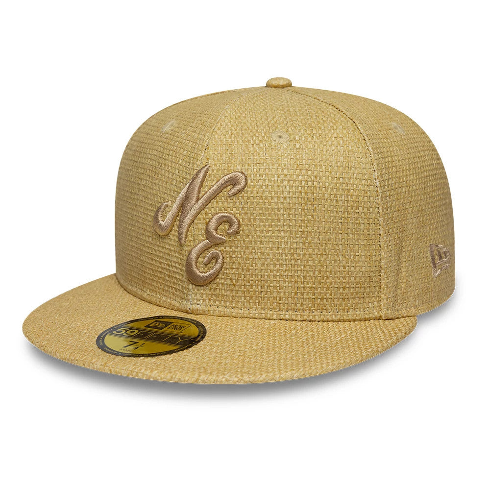 Pictured is this New Era Straw 59FIFTY Fitted cap in beige. 1