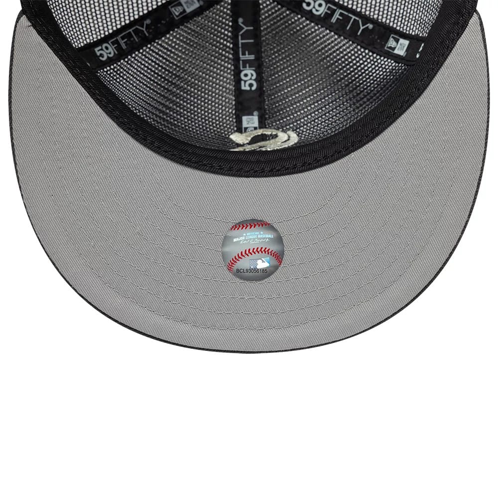Pictured is this MLB All Mesh Chicago White Sox 59FIFTY Fitted cap in dark grey. 2