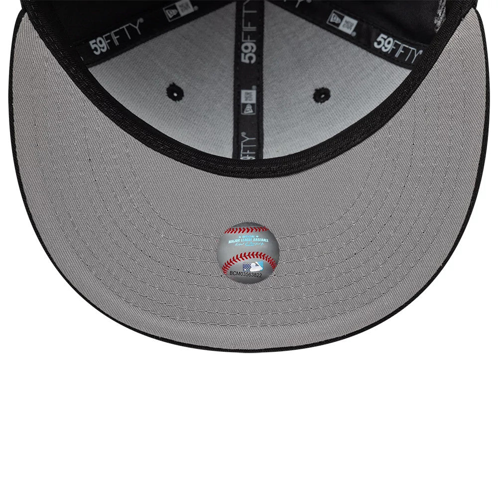 Pictured is this MLB Reflective LA Dodgers 59FIFTY Fitted cap in charcoal. 4