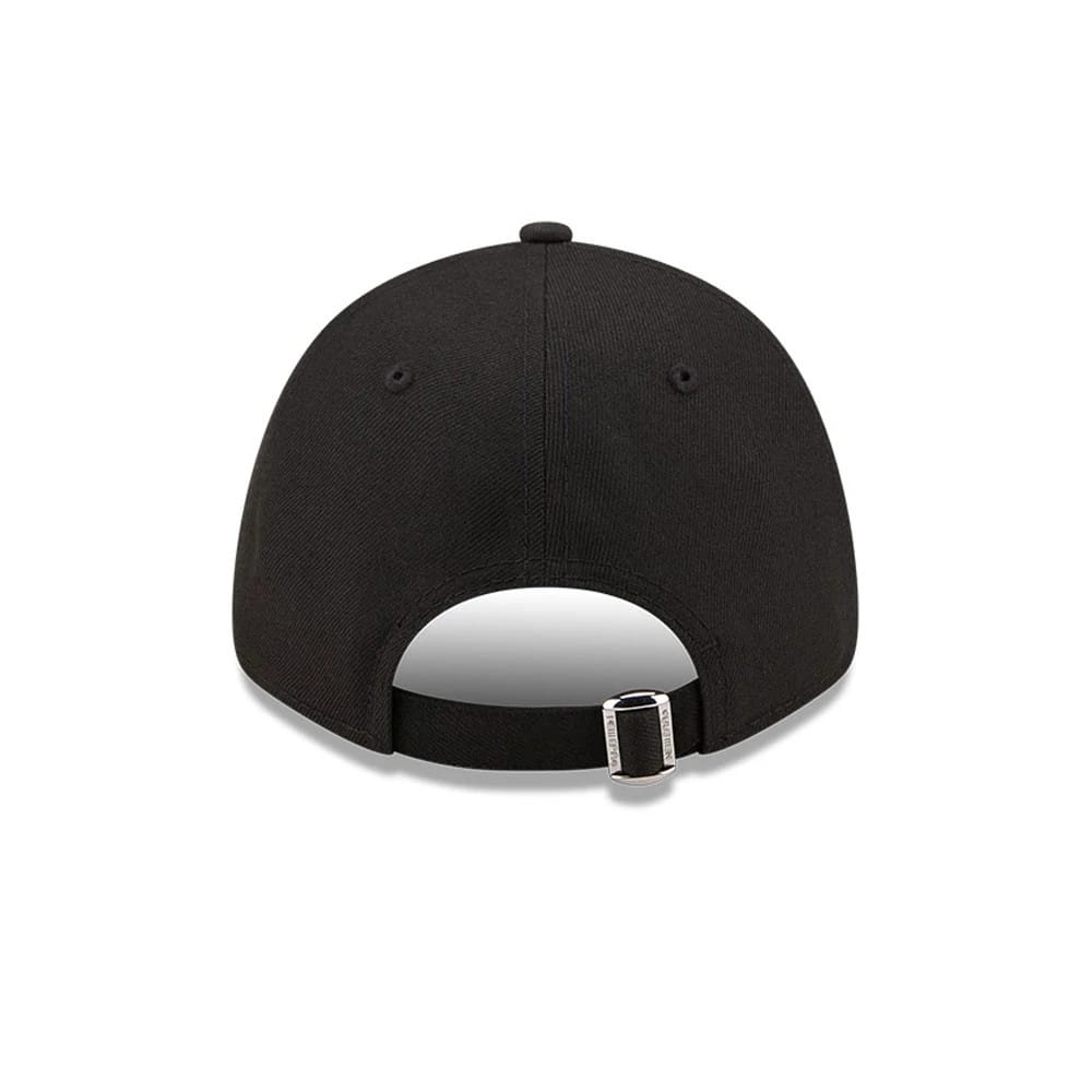 This is a New York Yankees Pop Outline Black 9FORTY Cap 4