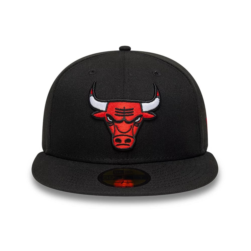 Pictured is this NBA Chicago Bulls 59FIFTY Fitted cap in black. 2