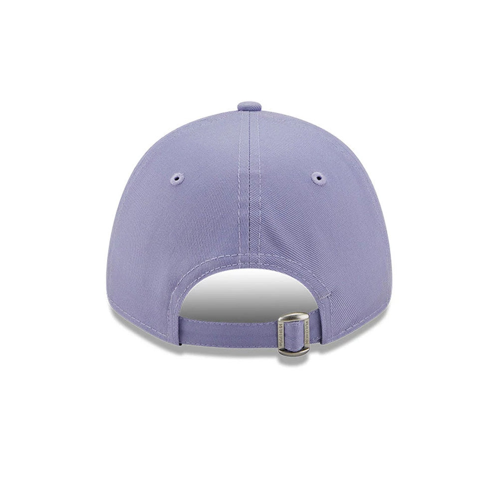 New York Yankees League Essentials Womens Lilac New Era 9FORTY Adjustable Cap, rear view showing a curved lilac visor and embroidered eyelets on the crown, with an adjustable strap and metal buckle at the back for a personalised fit.