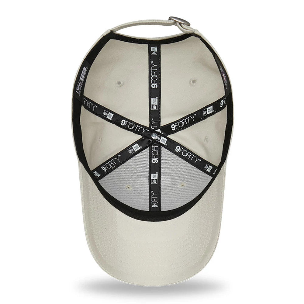 This is a New York Yankees League Essential Stone 9FORTY Cap 5