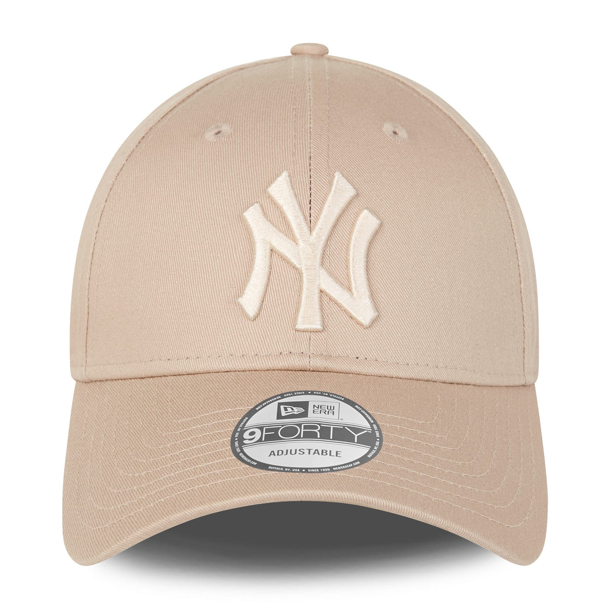 New York Yankees MLB Colour Essentials Beige New Era 9FORTY Cap, front view showing the raised beige NY logo on the front panel, with a matching beige visor and a 9FORTY size sticker on top.