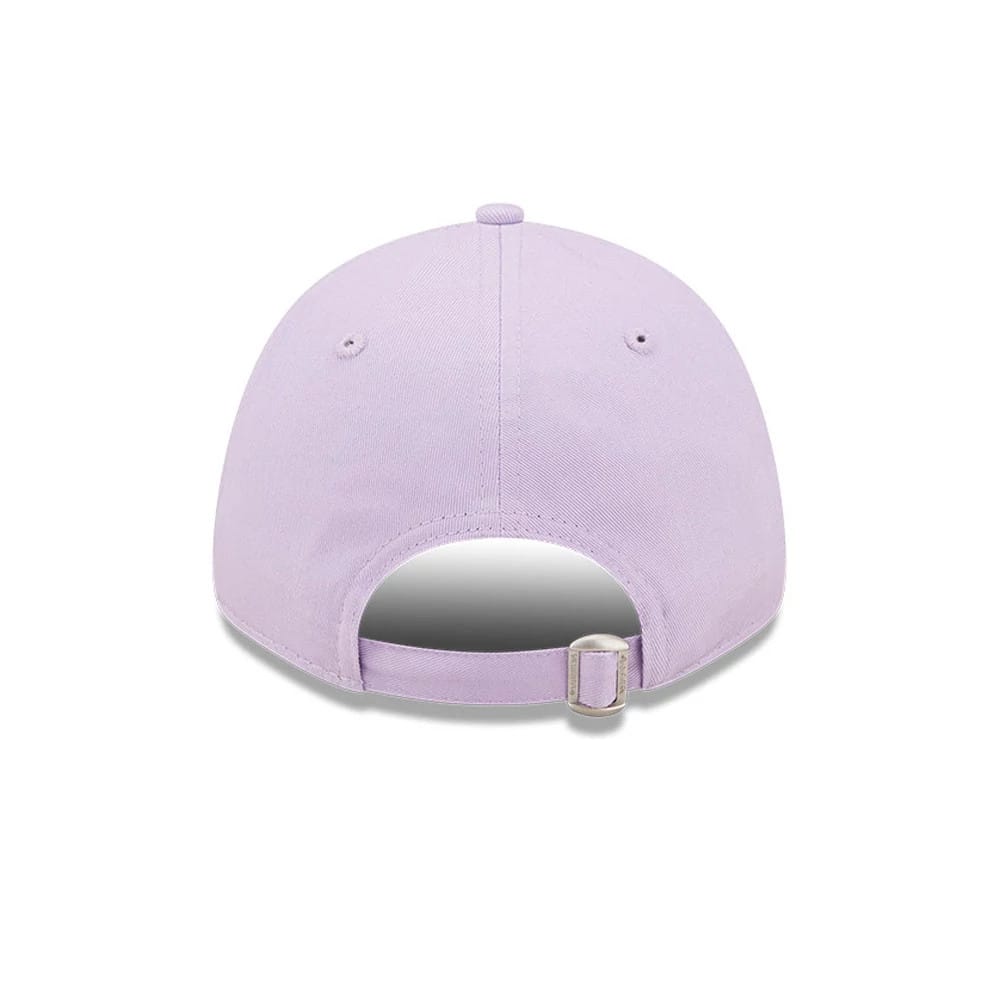 New York Yankees League Essential Purple New Era 9FORTY Adjustable Cap, rear view showing the light purple curved visor and a silver-toned adjustable strap, without a rear logo on the structured crown.