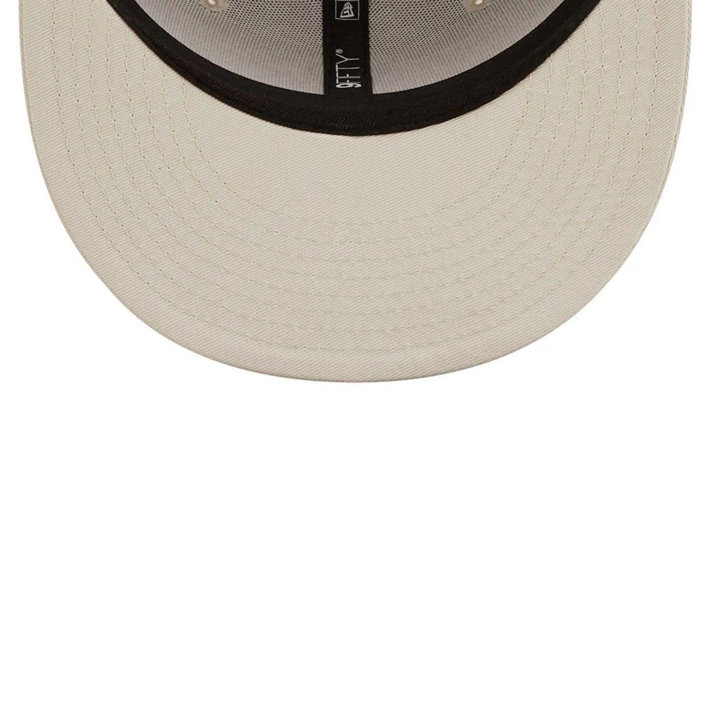 This is a Youth MLB League Essential New York Yankees Light Beige 9FIFTY Cap 5