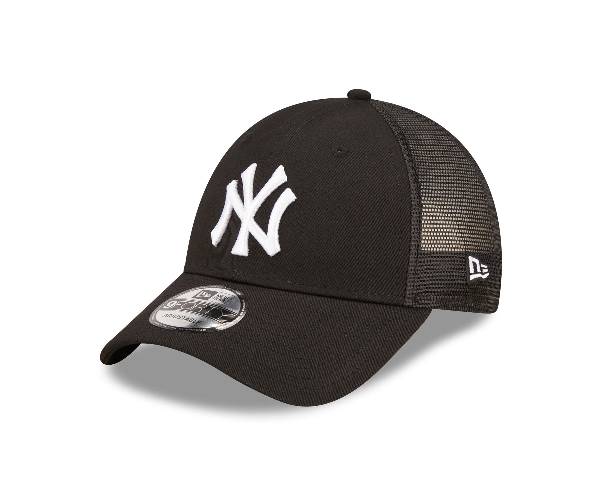 This is a New York Yankees Home Field Black 9FORTY A-Frame Trucker Cap 1