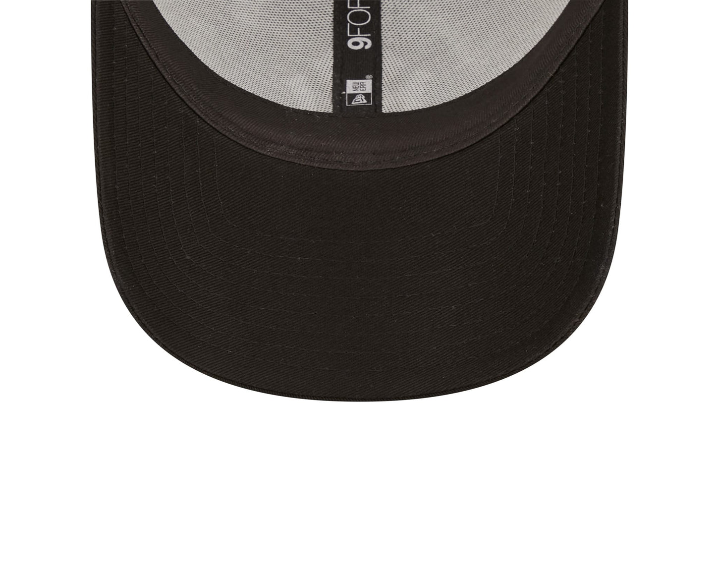 This is a New York Yankees Home Field Black 9FORTY A-Frame Trucker Cap 5