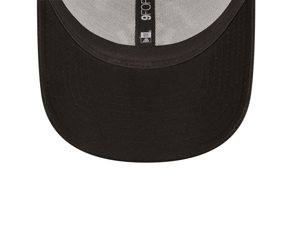 This is a New York Yankees Home Field Black 9FORTY A-Frame Trucker Cap 5